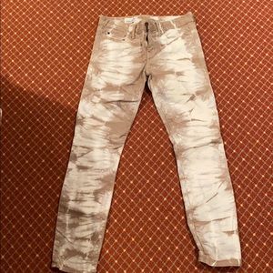 Super chic beige and white tie die skinny jeans